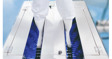 Why Must Shoes and Boots Be Cleaned Before Disinfection in Food Factories?